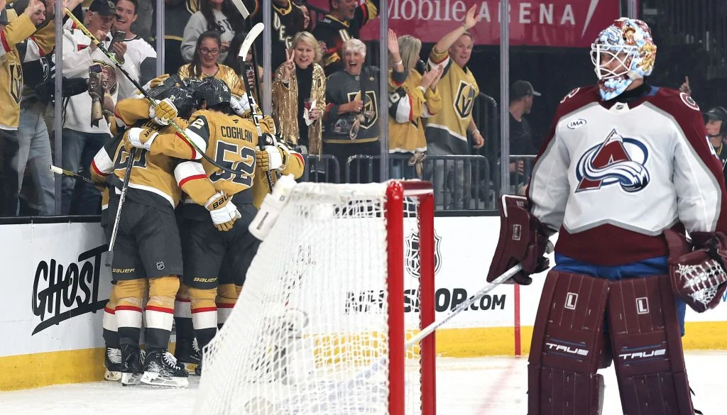 Vegasa atspēlējas no 0:3, Prezidenta trofejas ieguvēja nonāk bezdibeņa malā