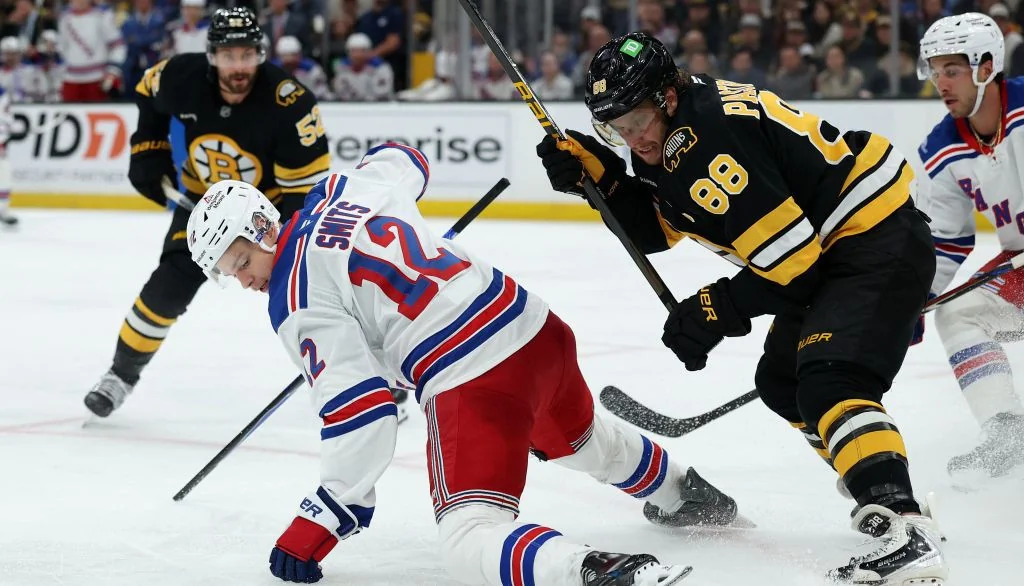 Vēsturisks brīdis Latvijai: 18 gadus vecais Šmits debitē NHL