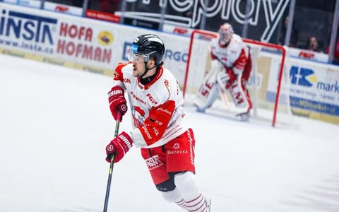 Latvijas izlases uzbrucējs Krastenbergs nepaliks Olomoucā