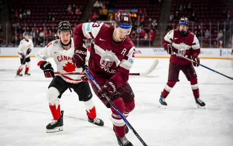 NHL mājaslapas drafta prognozēs Šmits figurē pat otrajā vietā