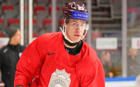 Formalitātes sakārtotas: NHL debitējušajam Vilmanim šodien pirmais treniņš ar izlasi