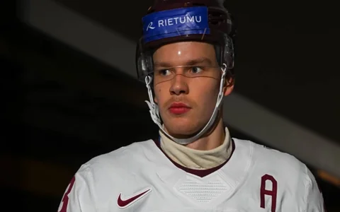 NHL skautu aptauja: Šmitam draftā atvēl ceturto vietu