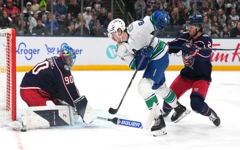 Merzļikins pie jaunā trenera sāk ar labāko spēli sezonā un uzvaru pār ''Canucks''