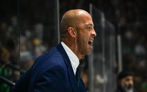 Bļugera pārstāvētā Vankūveras "Canucks" atrod jaunu galveno treneri