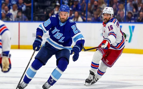 Girgensons rezultatīvi noslēdz vienu no individuāli labākajām sezonām NHL