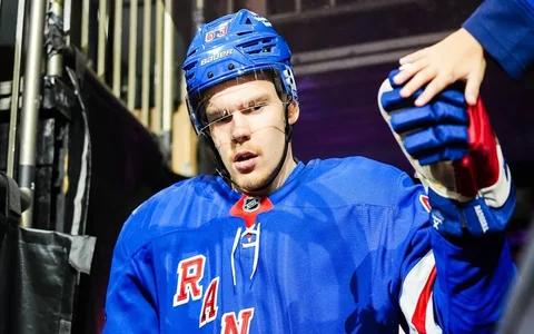 Latvijas hokejistu komandas izceļas NHL spēka rangā