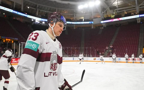 Latvijas hokeja supertalants Šmits negaidīti maina klubu