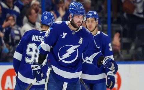 Girgensona komandas biedrs saņem NHL sezonas vērtīgākā spēlētāja balvu
