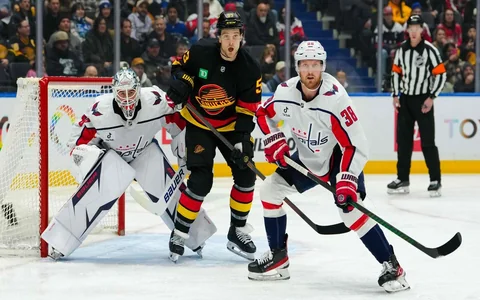 "Canucks" tuvākajās pāris nedēļās varētu aizmainīt Bļugeru